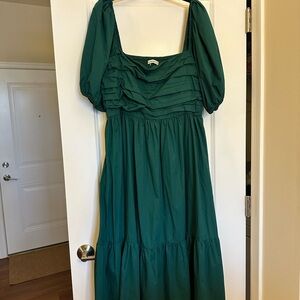 Abercrombie & Fitch Green Ruched Tiered Midi Dress